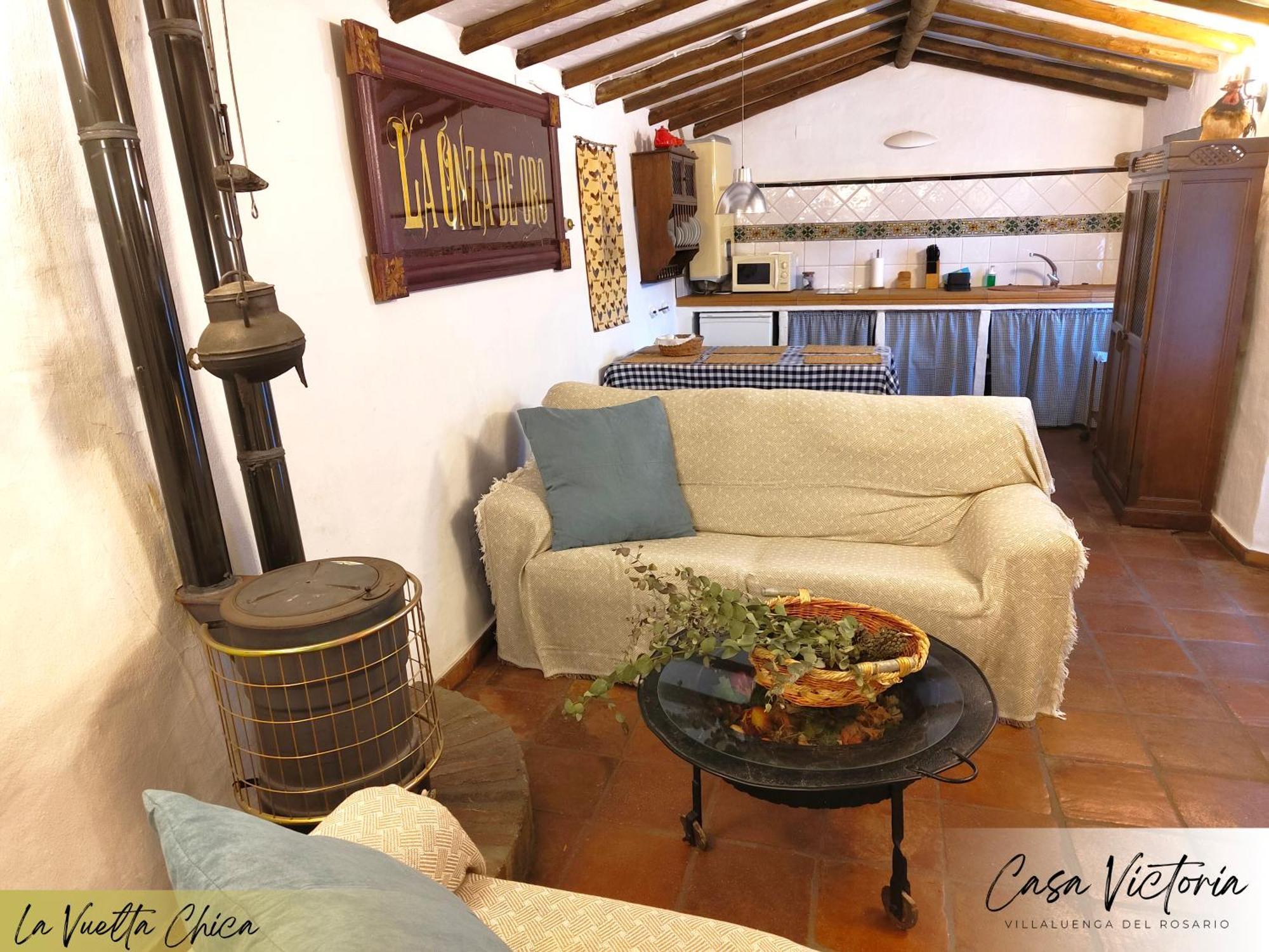 Conjunto Rural Casa Victoria Guest House Villaluenga Del Rosario Ngoại thất bức ảnh
