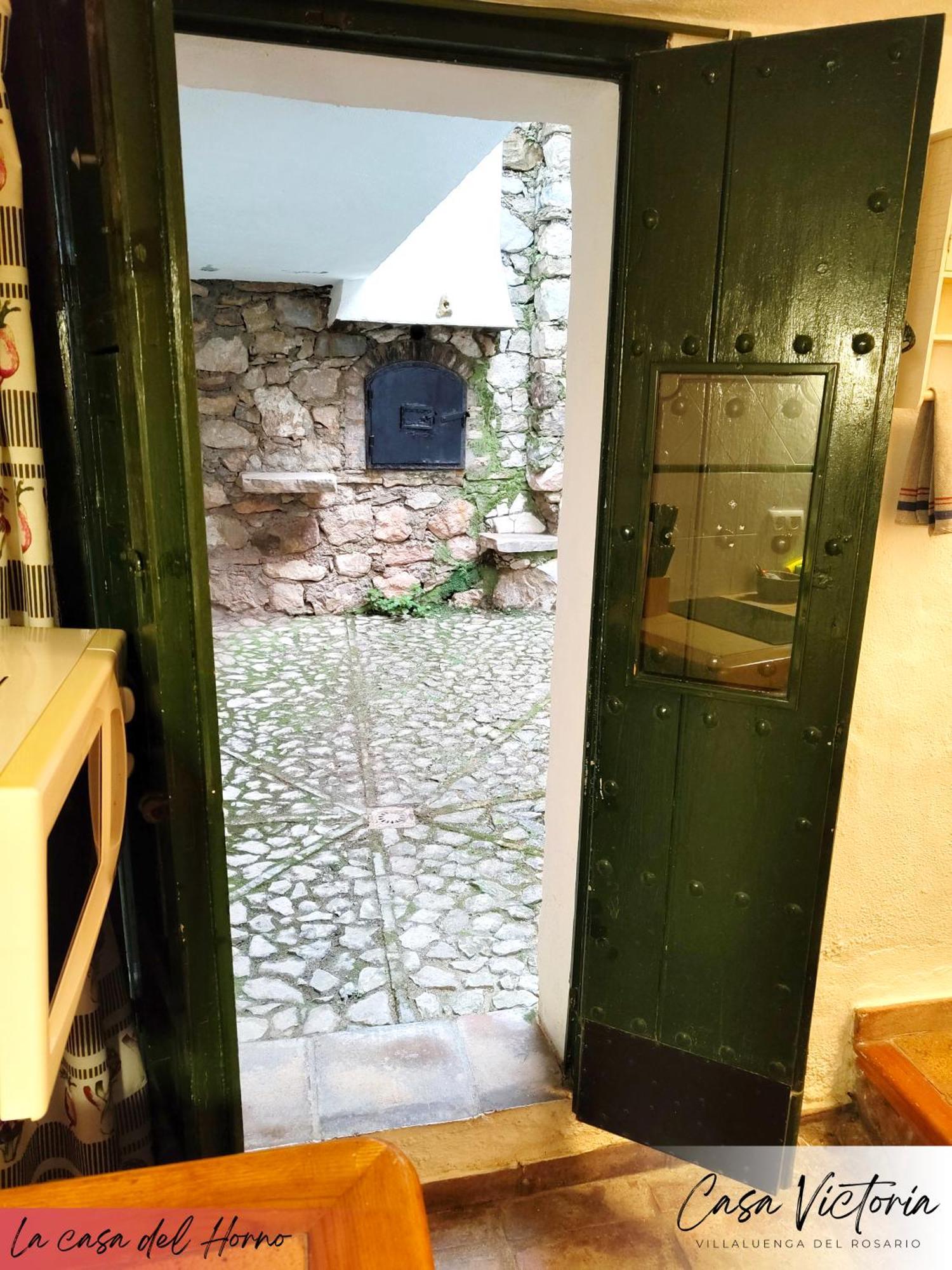 Conjunto Rural Casa Victoria Guest House Villaluenga Del Rosario Ngoại thất bức ảnh