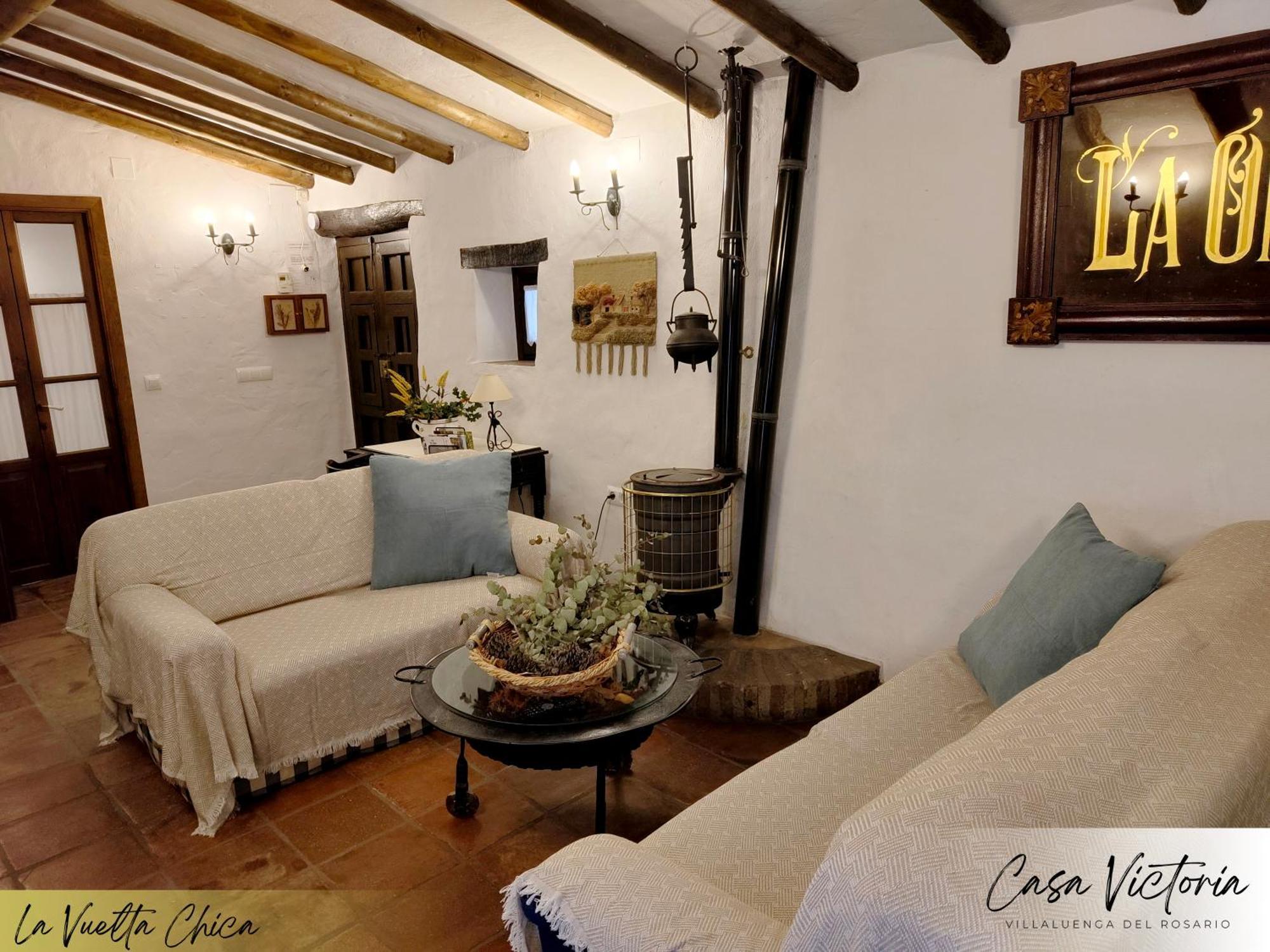 Conjunto Rural Casa Victoria Guest House Villaluenga Del Rosario Ngoại thất bức ảnh