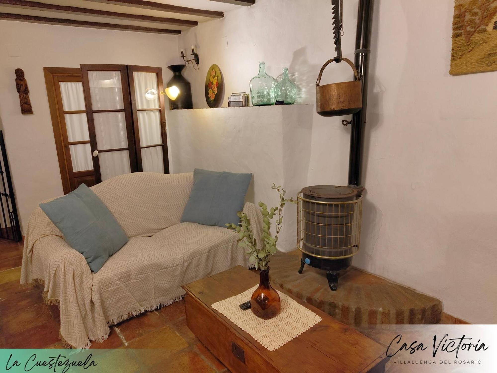 Conjunto Rural Casa Victoria Guest House Villaluenga Del Rosario Ngoại thất bức ảnh