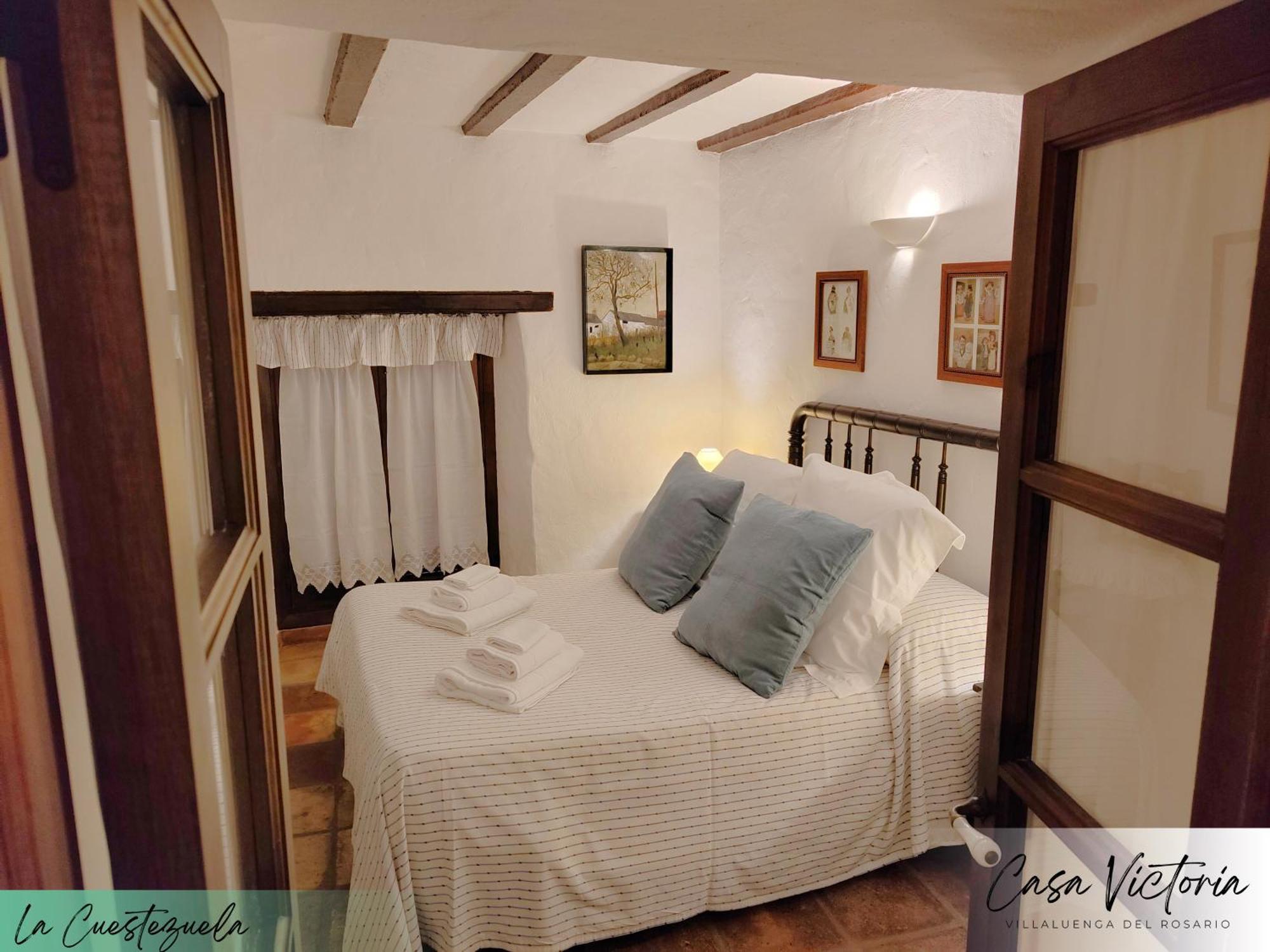 Conjunto Rural Casa Victoria Guest House Villaluenga Del Rosario Ngoại thất bức ảnh