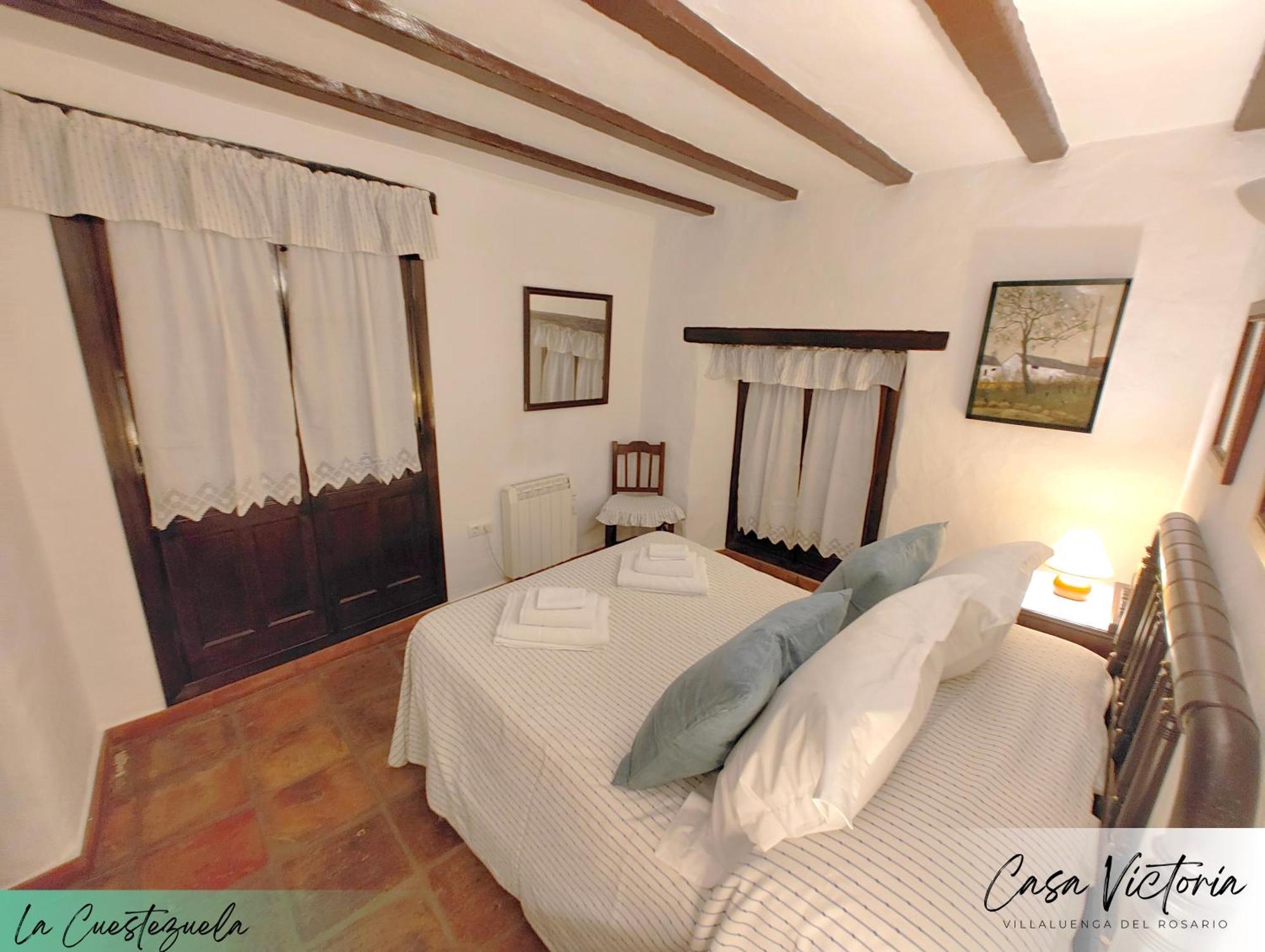 Conjunto Rural Casa Victoria Guest House Villaluenga Del Rosario Ngoại thất bức ảnh