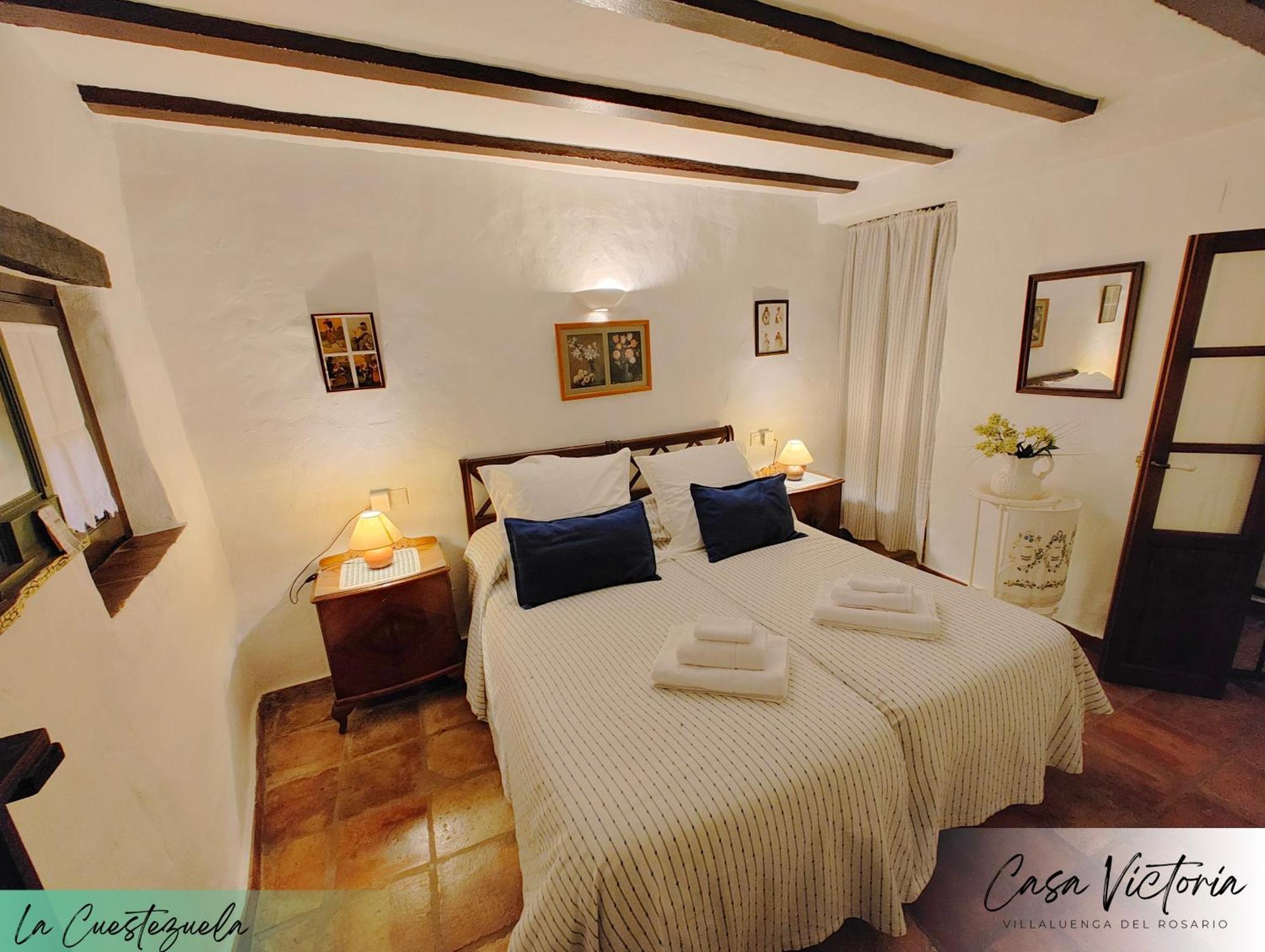 Conjunto Rural Casa Victoria Guest House Villaluenga Del Rosario Ngoại thất bức ảnh